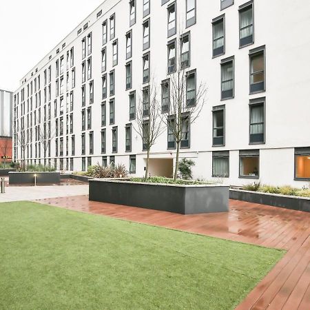 Sterling Court In Wembley Apartment Londra Exterior foto