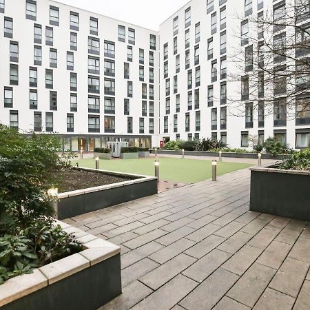 Sterling Court In Wembley Apartment Londra Exterior foto