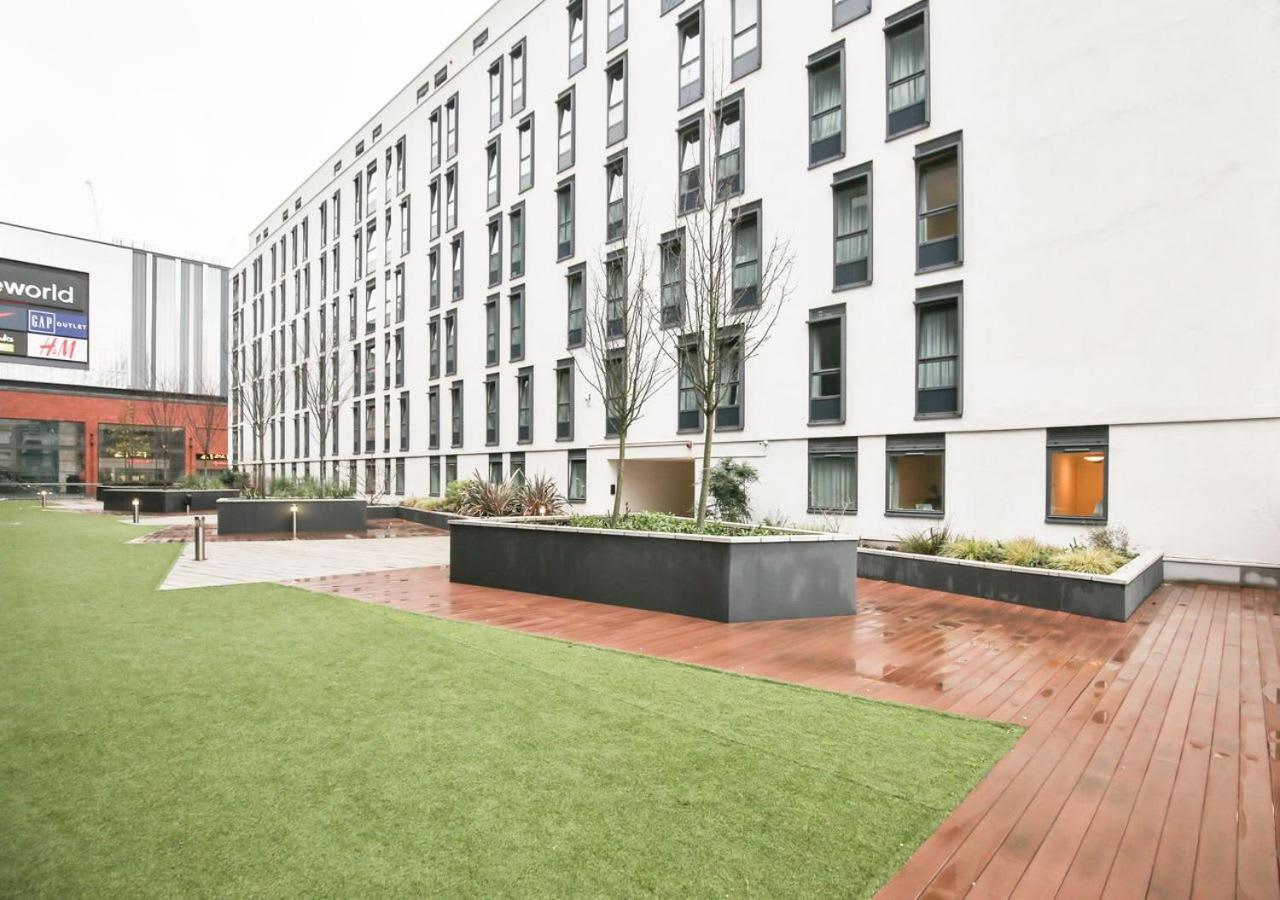 Sterling Court In Wembley Apartment Londra Exterior foto